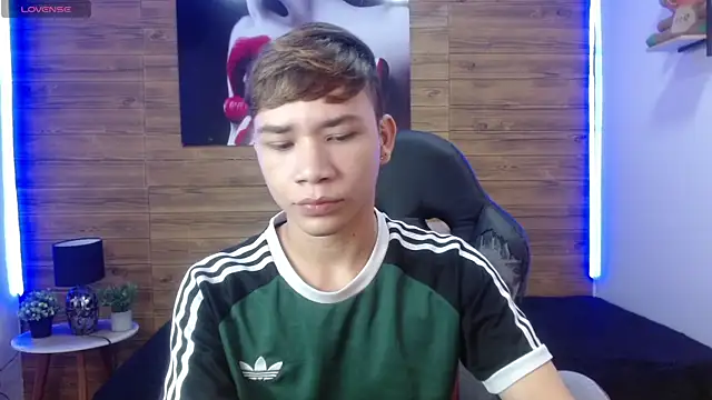 nathanclay online show from May 15, 12:34 pm