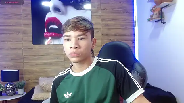 nathanclay online show from May 21, 2:02 pm