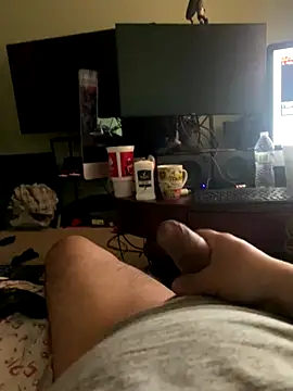 Snapshot of Youngthundercat214 chatting on January 8, 7:49 pm Youngthundercat214 online show from January 8, 7:49 pm