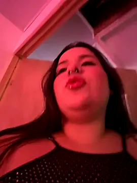 SamanthaDiamonds  online show from November 13, 12:31 am