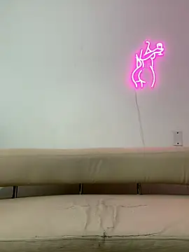 mia everly online show from October 4, 12:41 am