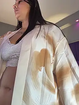 mia everly online show from February 24, 1:25 am