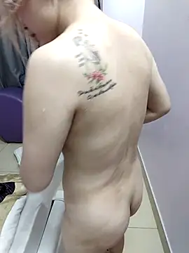 Snapshot of Jess-Thuy chatting on October 14, 1:01 pm Jess-Thuy online show from October 14, 1:01 pm