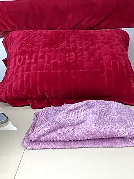 Snapshot of Jess-Thuy chatting on March 5, 3:24 am Jess-Thuy online show from March 5, 3:24 am