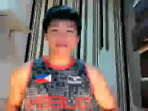 Snapshot of Mister_officer69 chatting on March 28, 6:18 pm Mister officer69 online show from March 28, 6:18 pm