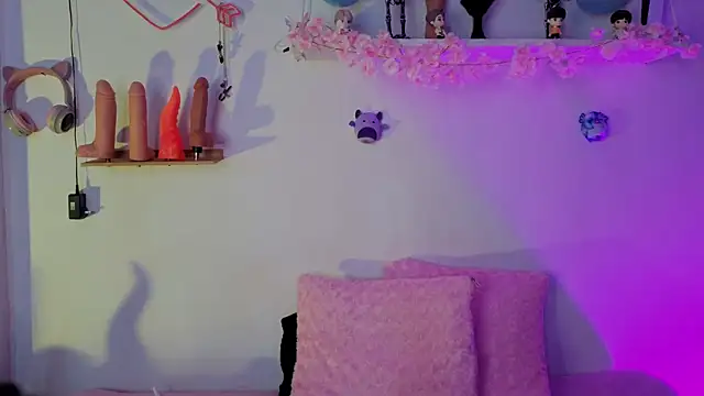 zoelight18 online show from October 10, 9:19 am