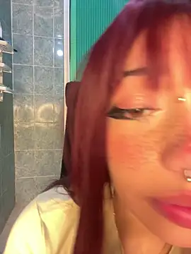Snapshot of zoelight18 chatting on June 20, 10:07 am zoelight18 online show from June 20, 10:07 am