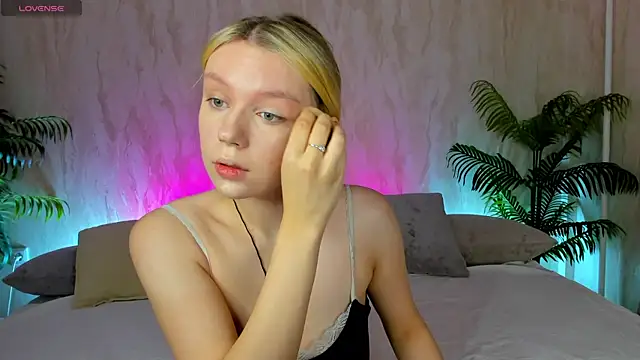 Casey Miller online show from September 30, 12:15 am