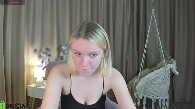 Casey Miller online show from October 17, 4:42 pm