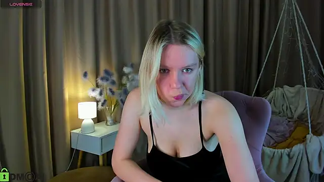 Casey Miller online show from October 21, 1:17 am