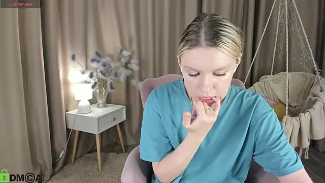 Casey Miller online show from October 22, 10:53 pm