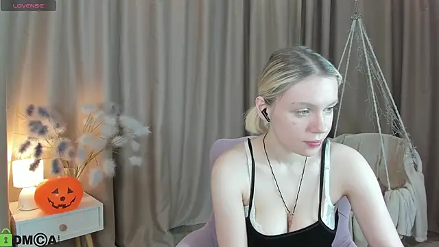 Casey Miller online show from November 1, 1:29 am