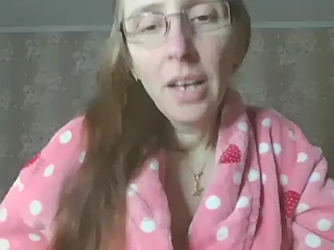 CandiCole online show from April 17, 6:38 am