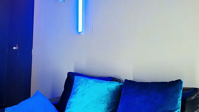  DantFox  online show from October 17, 8:11 pm