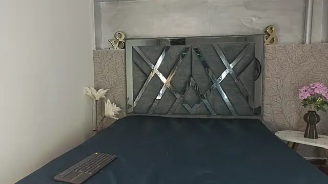  DantFox  online show from January 8, 8:11 pm