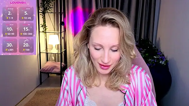 BiancaHelo online show from December 16, 10:26 pm