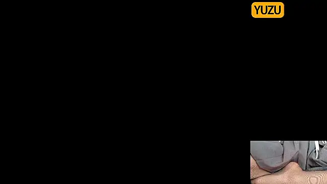 Snapshot of yuzukichi_jp chatting on April 6, 1:12 pm yuzukichi jp online show from April 6, 1:12 pm