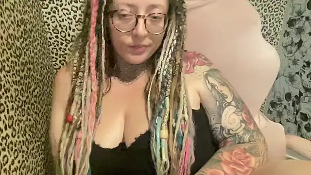 Aubrey-18XX online show from August 7, 9:39 pm