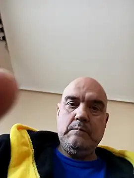 Snapshot of geli45 chatting on October 10, 12:48 pm geli45 online show from October 10, 12:48 pm