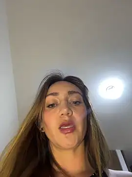 Ninabigtitied online show from May 10, 3:44 am