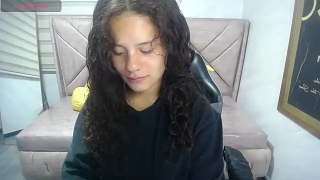 Snapshot of Velvet_Moon_V chatting on September 9, 1:10 pm Velvet Moon V online show from September 9, 1:10 pm