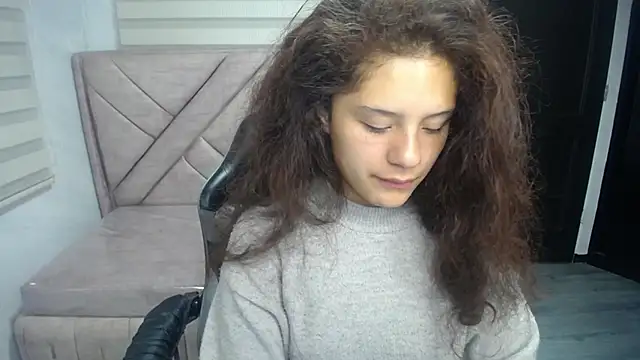 Snapshot of Velvet_Moon_V chatting on October 10, 1:10 pm Velvet Moon V online show from October 10, 1:10 pm