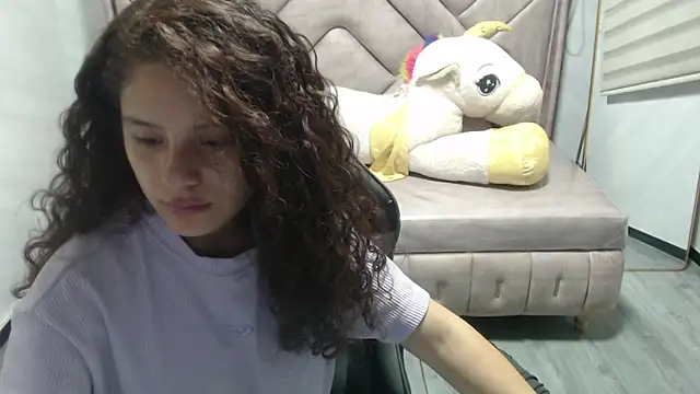 Snapshot of Velvet_Moon_V chatting on October 31, 12:17 pm Velvet Moon V online show from October 31, 12:17 pm