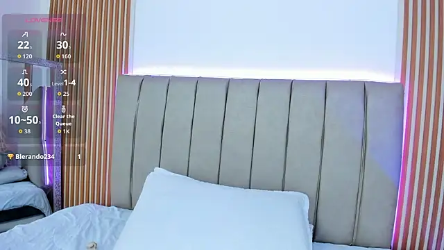 naishaa  online show from November 20, 6:40 pm