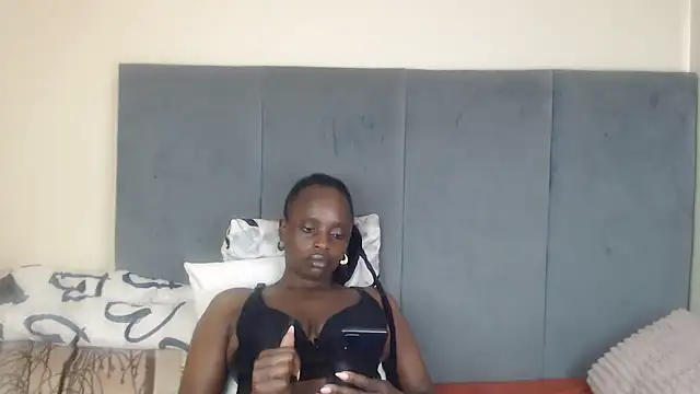 Snapshot of Jah-Queen chatting on September 11, 7:52 am Jah-Queen online show from September 11, 7:52 am