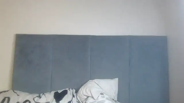 Snapshot of Jah-Queen chatting on October 9, 12:41 am Jah-Queen online show from October 9, 12:41 am