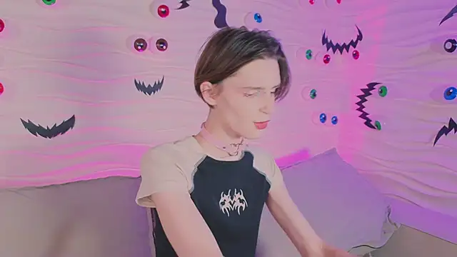 madi snow online show from October 29, 5:20 am