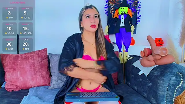 Snapshot of may_wood chatting on October 29, 12:07 pm may wood online show from October 29, 12:07 pm