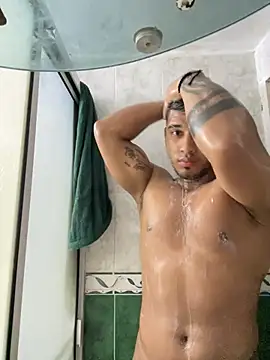 evan hardy online show from February 15, 2:41 am