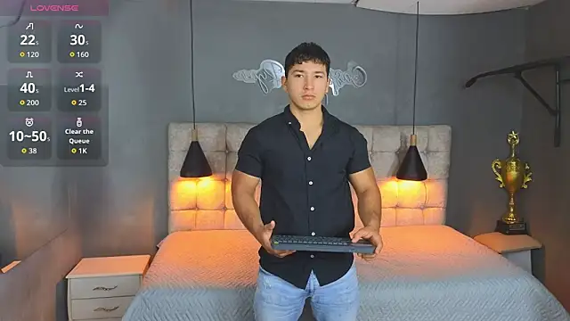 Snapshot of Horny_nick18 chatting on September 24, 10:18 am Horny nick18 online show from September 24, 10:18 am