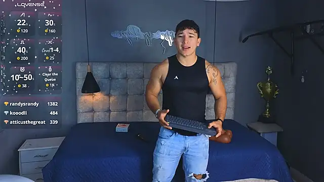 Snapshot of Horny_nick18 chatting on November 1, 10:28 am Horny nick18 online show from November 1, 10:28 am