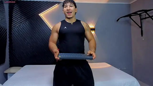 Horny nick18 online show from May 11, 1:39 pm