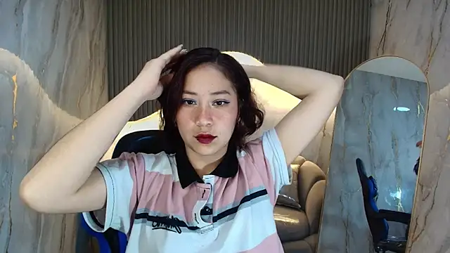 valentina r  online show from November 18, 3:12 am