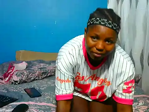 SweetHoney21  online show from November 23, 8:19 pm