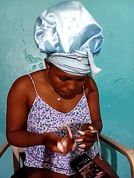 SweetHoney21  online show from December 21, 8:10 am