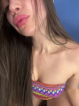 karinasantos  online show from February 19, 11:06 am