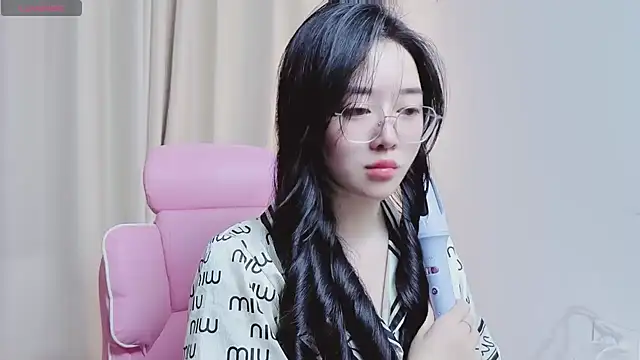 Snapshot of Miu-999 chatting on March 31, 2:02 am Miu-999 online show from March 31, 2:02 am