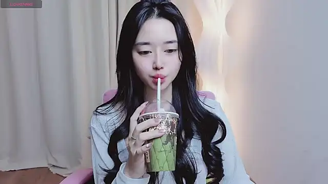 Snapshot of Miu-999 chatting on April 1, 7:09 am Miu-999 online show from April 1, 7:09 am