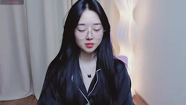 Snapshot of Miu-999 chatting on April 6, 7:09 am Miu-999 online show from April 6, 7:09 am