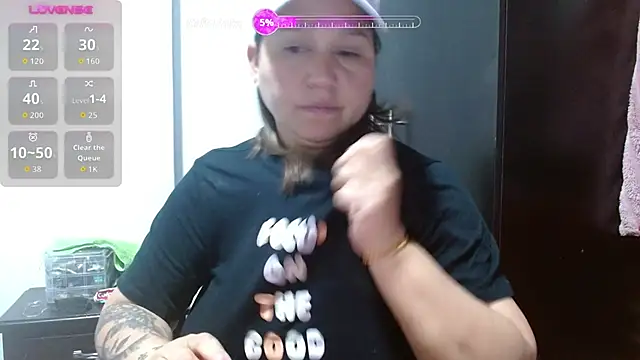 Snapshot of haashkyo chatting on October 10, 4:11 am haashkyo online show from October 10, 4:11 am