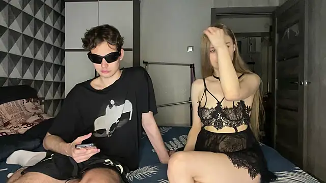 merycouple online show from March 30, 8:21 pm