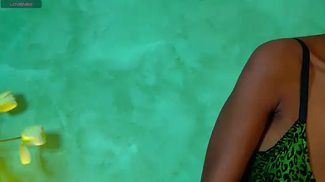 Izzie Sugar online show from October 15, 7:03 pm