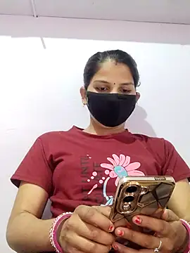 poojam93 online show from October 5, 1:15 am