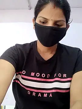 Snapshot of poojam93 chatting on November 19, 2:55 am poojam93 online show from November 19, 2:55 am