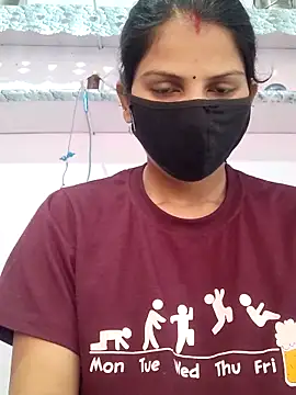 Snapshot of poojam93 chatting on November 21, 2:54 am poojam93 online show from November 21, 2:54 am