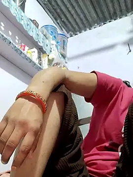 Snapshot of poojam93 chatting on November 21, 3:22 pm poojam93 online show from November 21, 3:22 pm